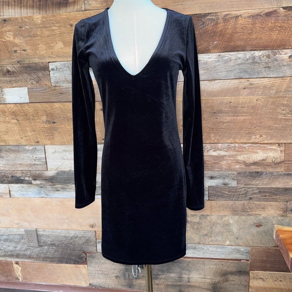 FOREVER 21 Velvet Mini Dress Women’s Black V-Neck Evening Elegant Party nwt sz L